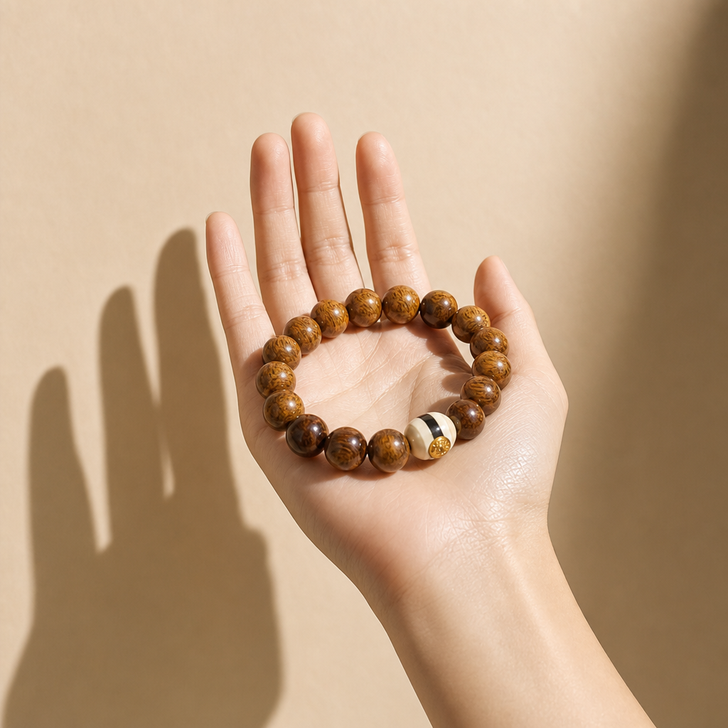 【Mindfulness】The Grounded Talisman・Agarwood Beaded Bracelet – Soft Serenity for Your Everyday Rhythm