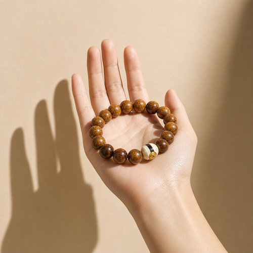 【Mindfulness】The Grounded Talisman・Agarwood Beaded Bracelet – Soft Serenity for Your Everyday Rhythm